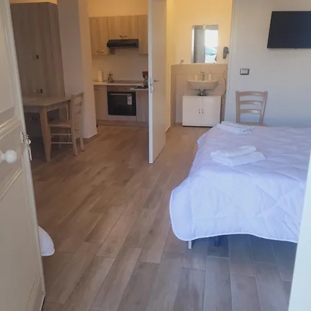 Apartment House Airport *