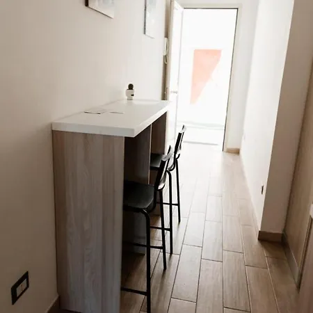 House Airport Apartment